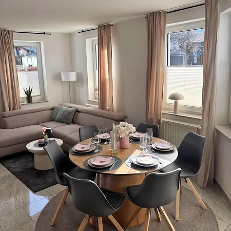 Upland-living Apartment